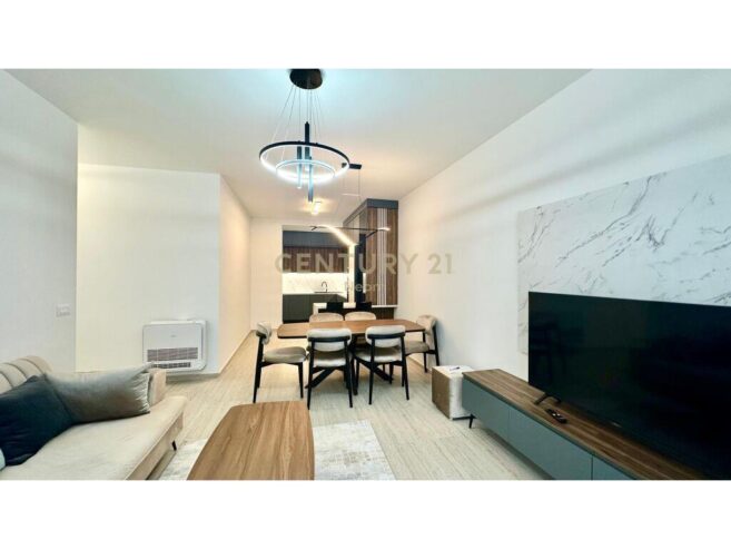QIRA, APARTAMENT 2+1+2 Verande + POST PARKIMI , LIQENI THATE