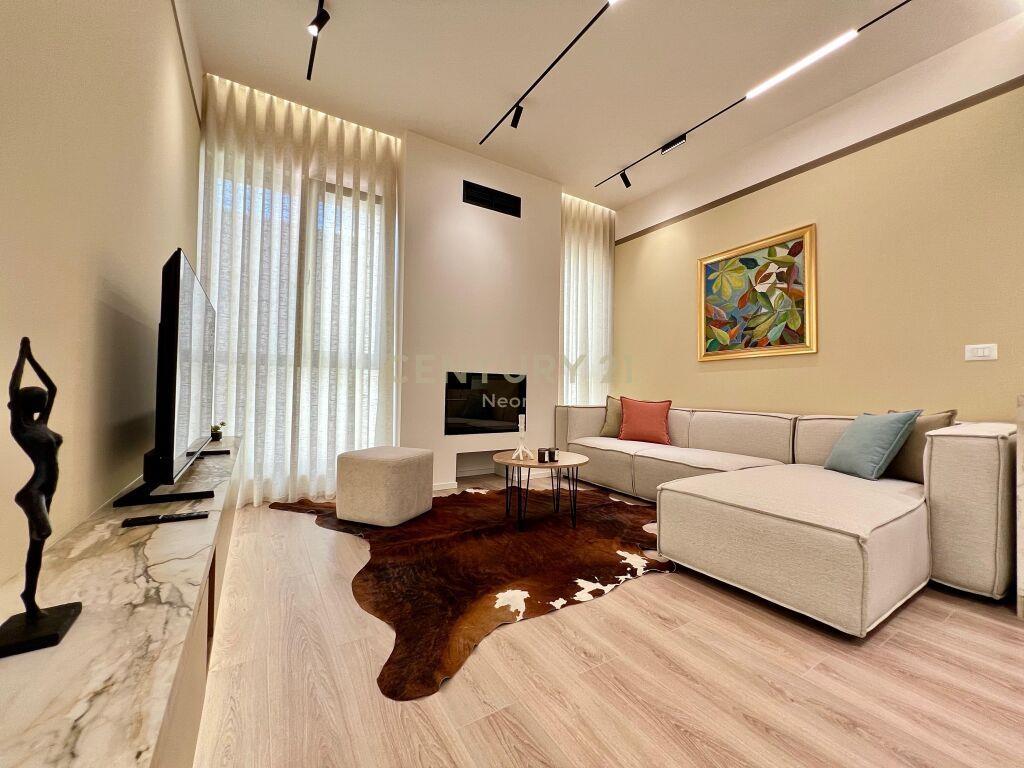 QIRA, APARTAMENT PREMIUM 2+1+2 me POST PARKIMI ‼️