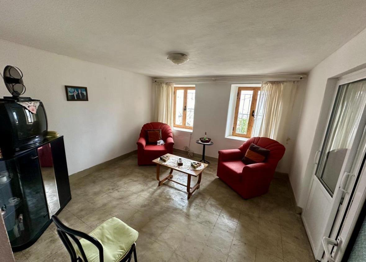 Vile 3 kate Gjirokaster