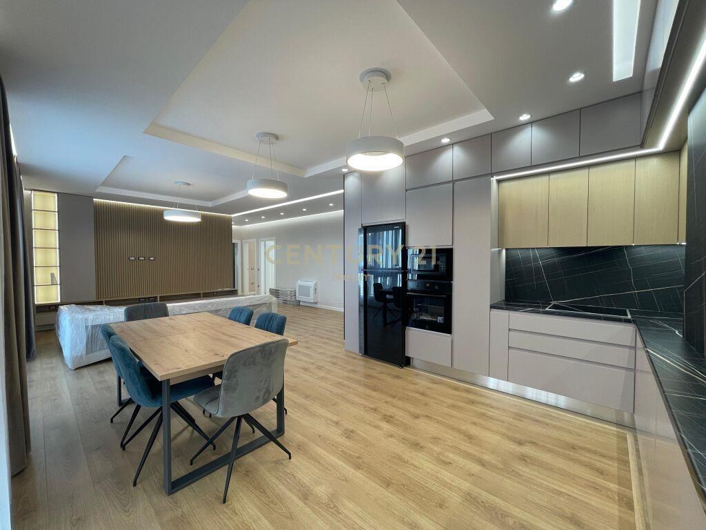 JEPET ME QIRA 3+1+2 ME POST PARKIMI TEK LIQENI I THATE!