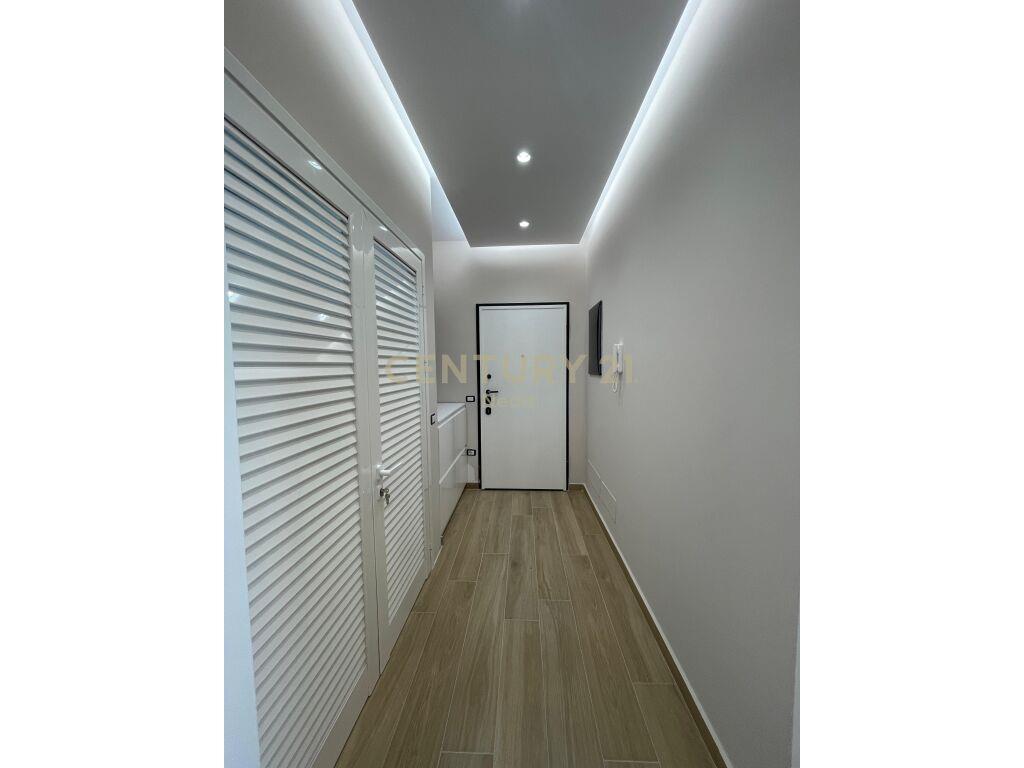 JEPET ME QIRA 3+1+2 ME POST PARKIMI TEK LIQENI I THATE!