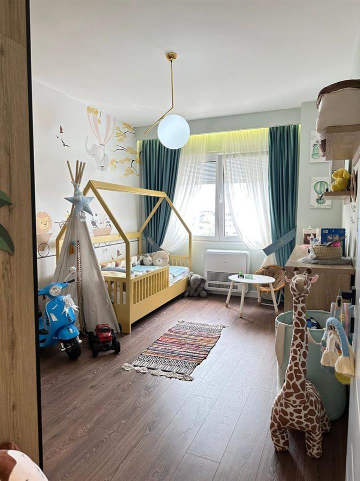 Shitet Super apartament 2+1 Durres Hyrje plazh