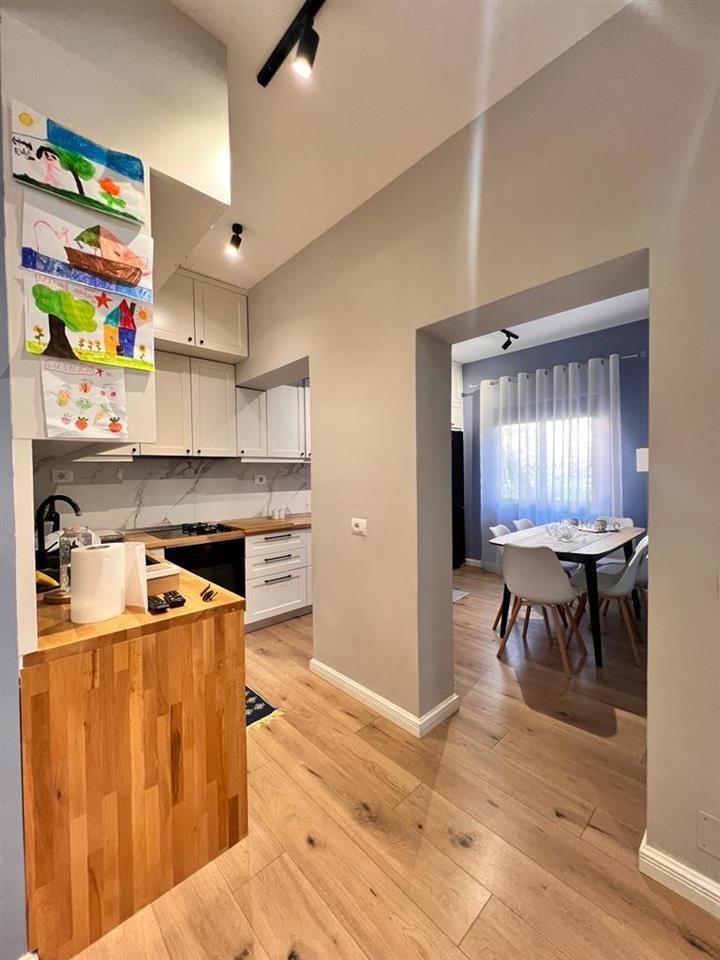 Vile private me qera Durres