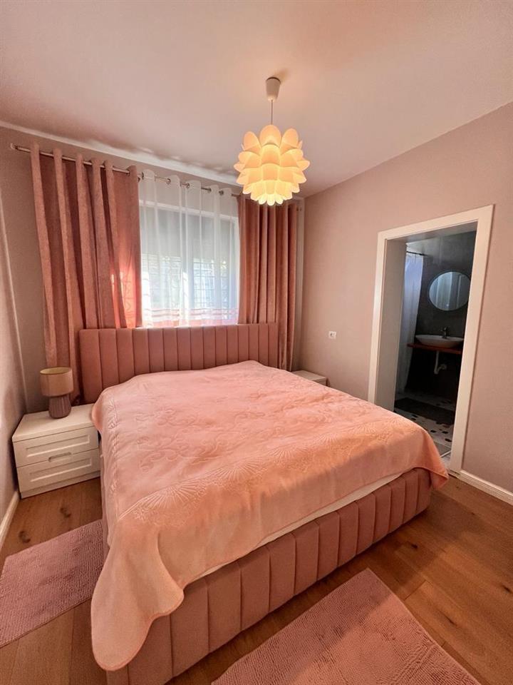 Vile private me qera Durres