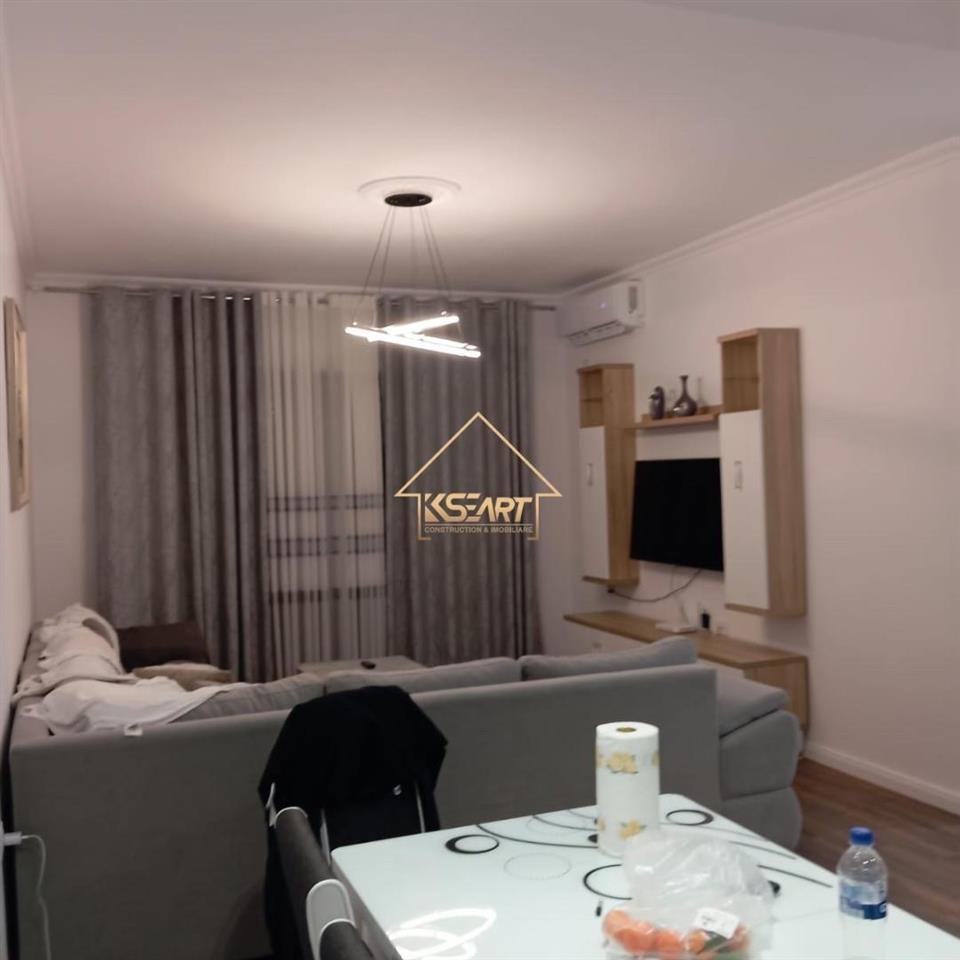 Shitet apartament