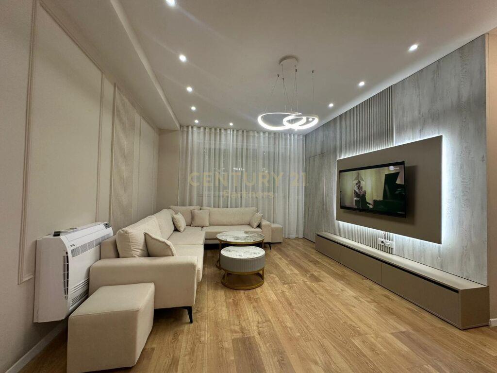 Qira Apartament 2+1 Shkolla e Kuqe €1500