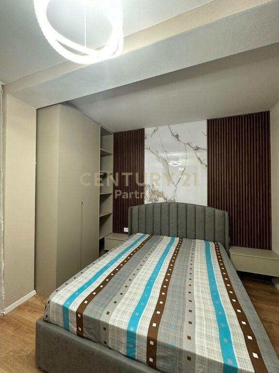 Qira Apartament 2+1 Shkolla e Kuqe €1500