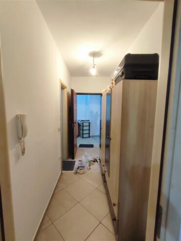 Apartament në Bulevardin e Ri në Yzberisht,sipër Farmaci Nat