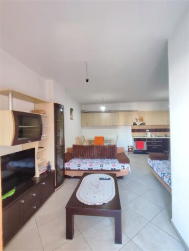 Apartament në Bulevardin e Ri në Yzberisht,sipër Farmaci Nat