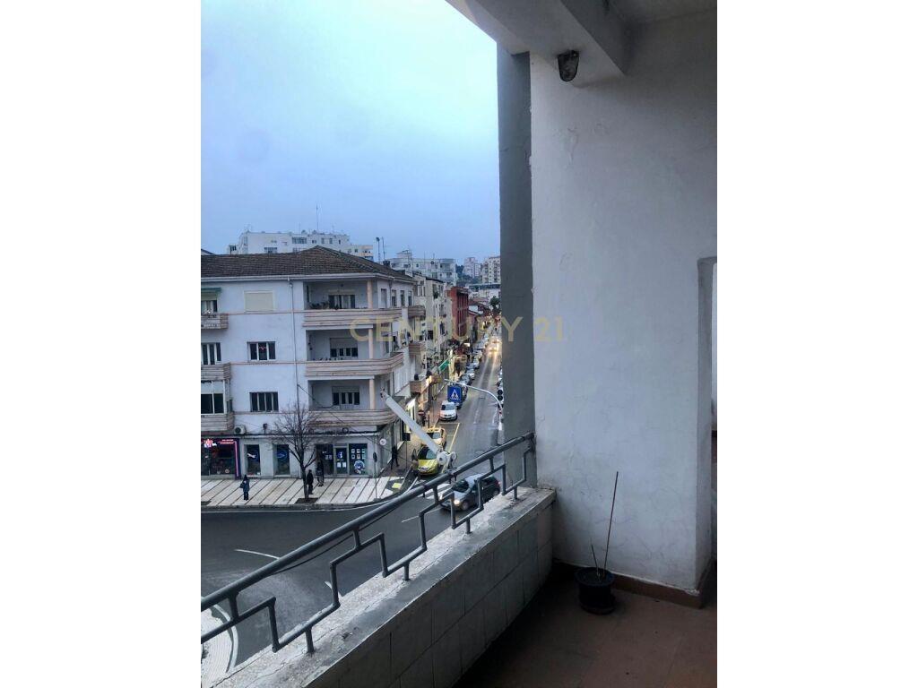 Apartament 1+1 për Shitje në Qender te Durrësit!!