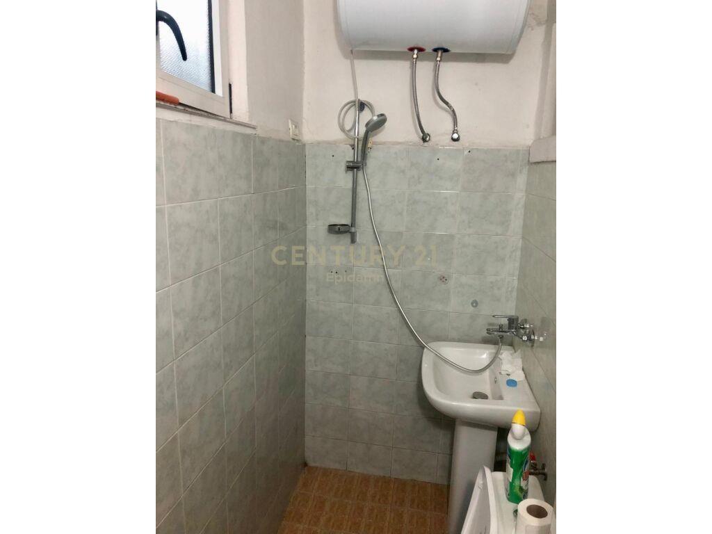 Apartament 1+1 për Shitje në Qender te Durrësit!!