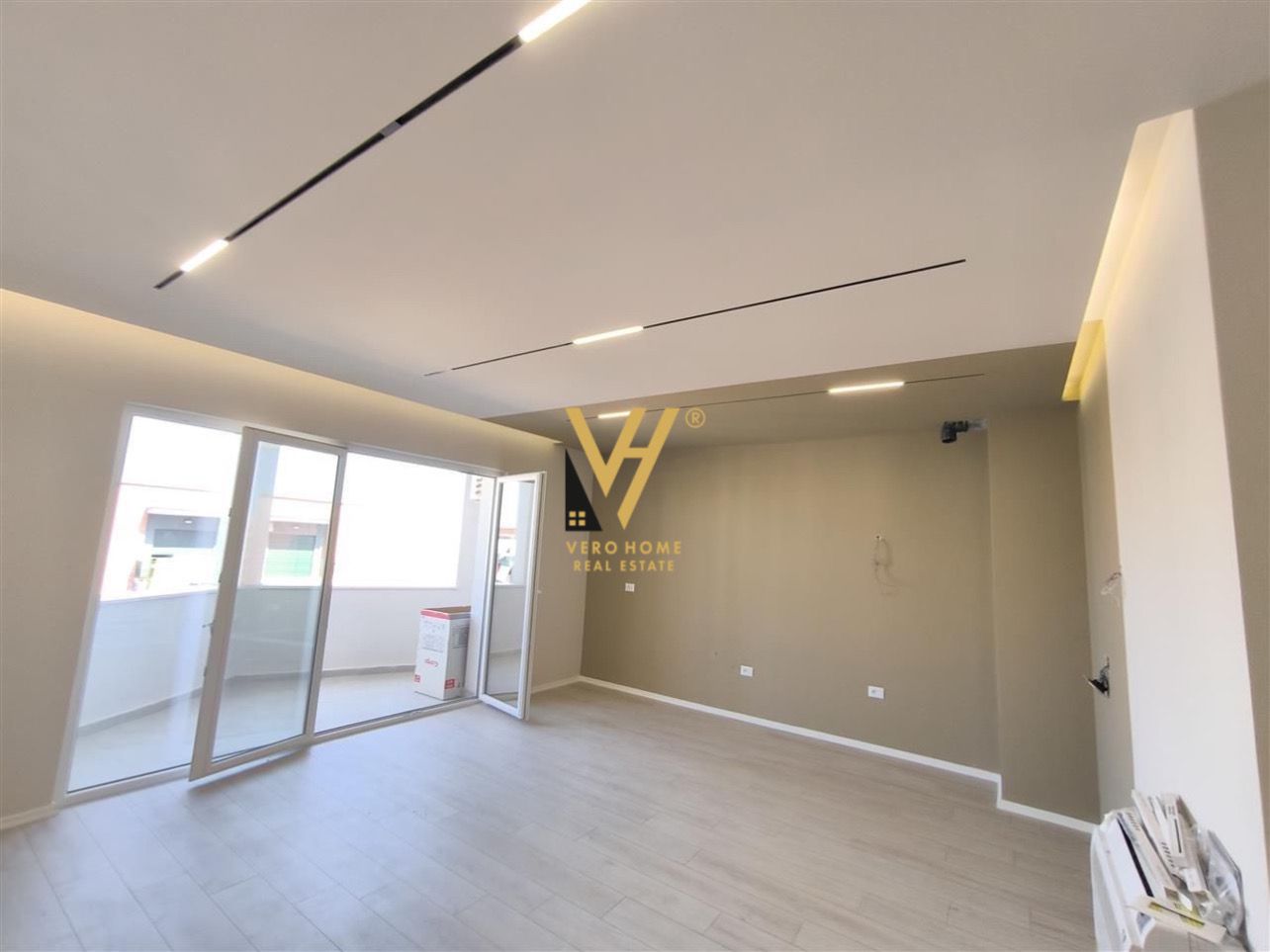 ZYRE 66 M2 ME QERA TEK RIVER REZIDENCE 550 EURO