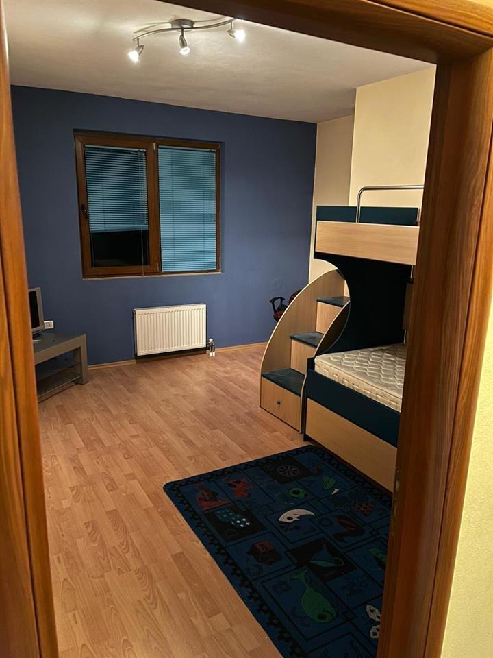 Hyrje me qera tek kapri, Pogradec