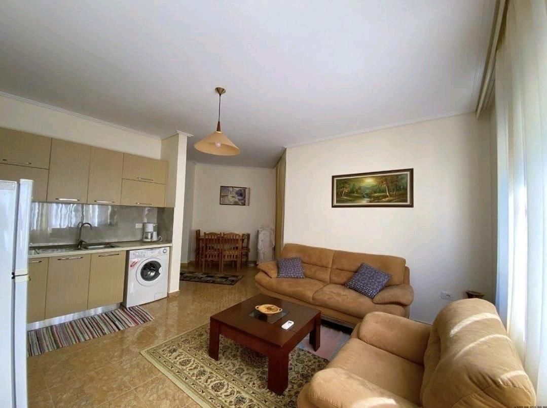 JEPET APARTAMENT 1+1ME QERA AFATGJATE NE VLORE