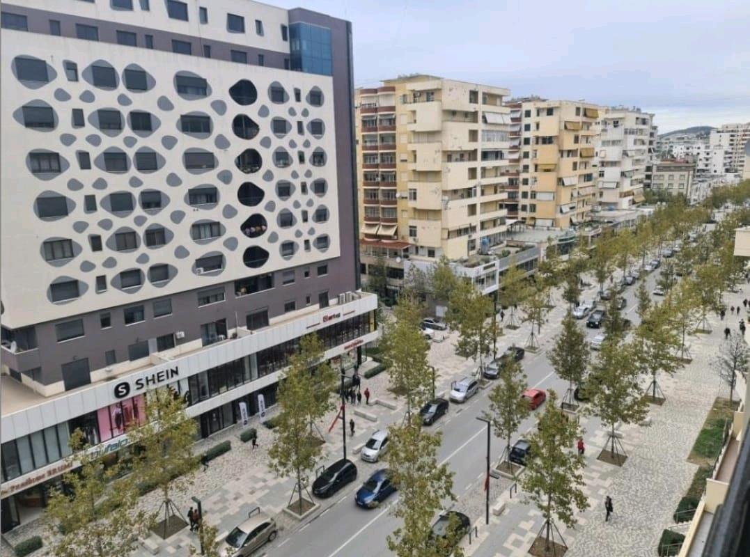 JEPET APARTAMENT 1+1ME QERA AFATGJATE NE VLORE