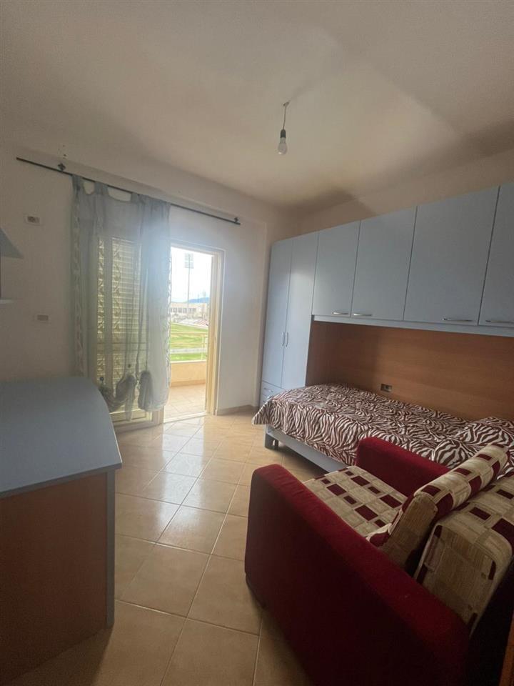 Jepet me qera apartament 3+1