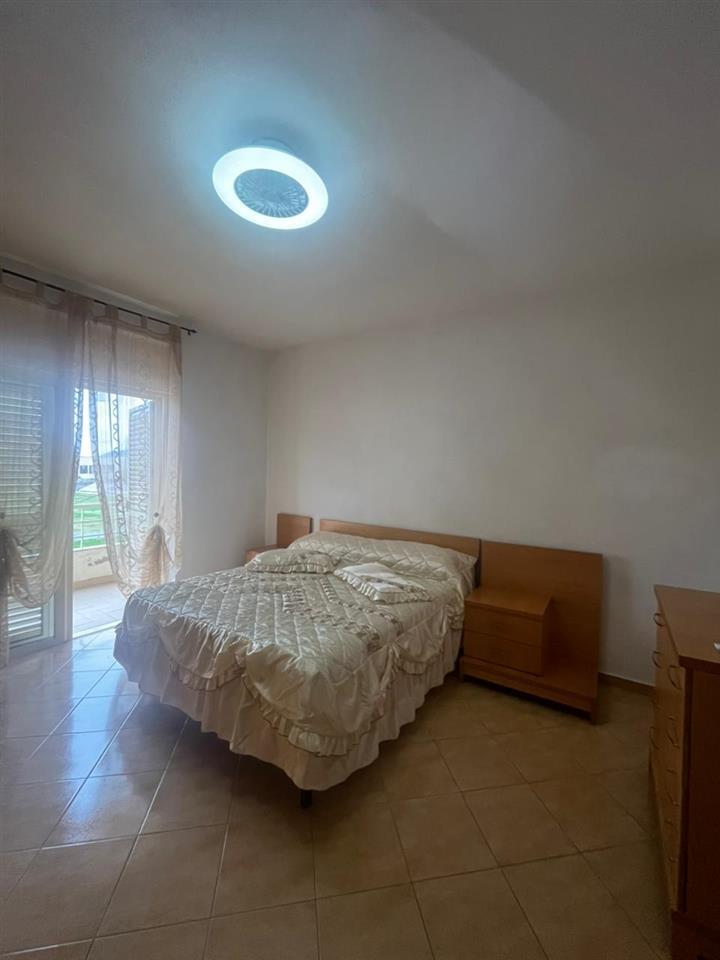 Jepet me qera apartament 3+1