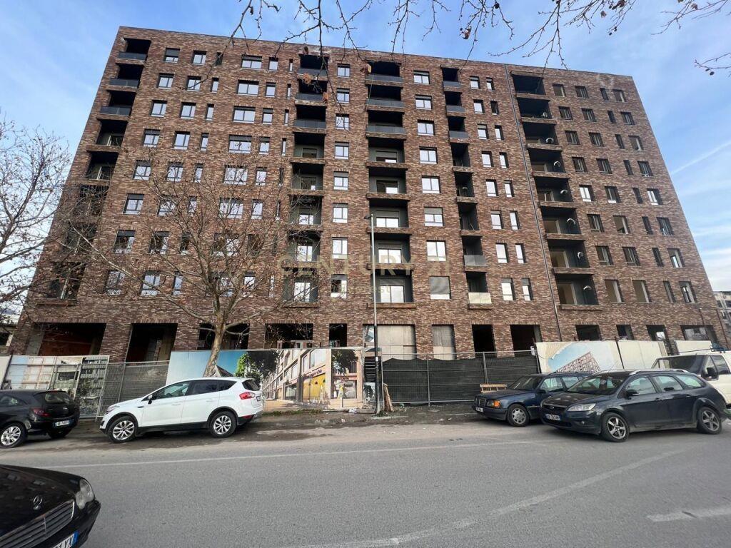 5 MAJI, SHESIM APARTAMENT 2+1+2+2 POSTE PARKIMI