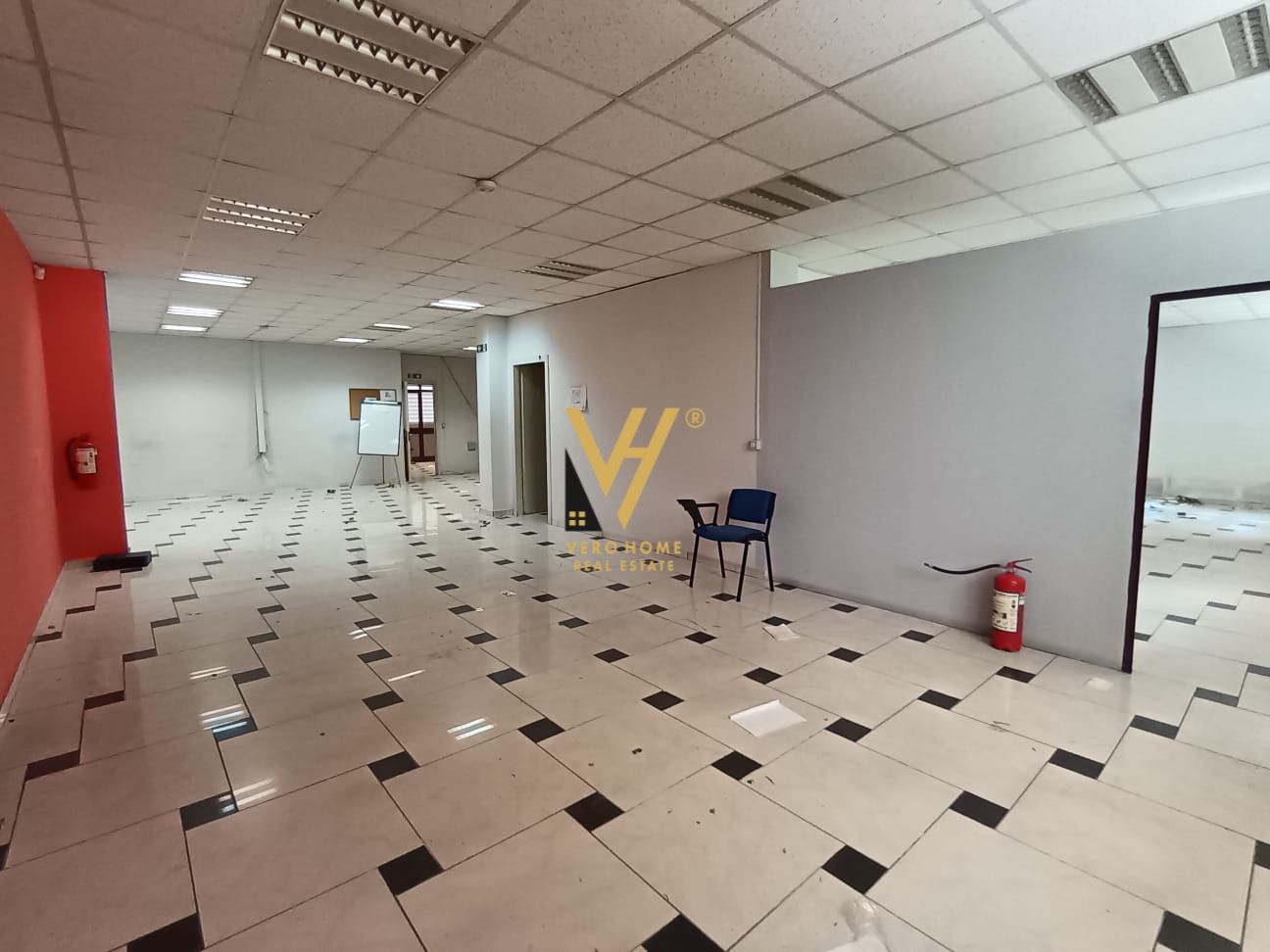 300M2 ME QERA TE RR.ELBASANIT 3.000 EURO