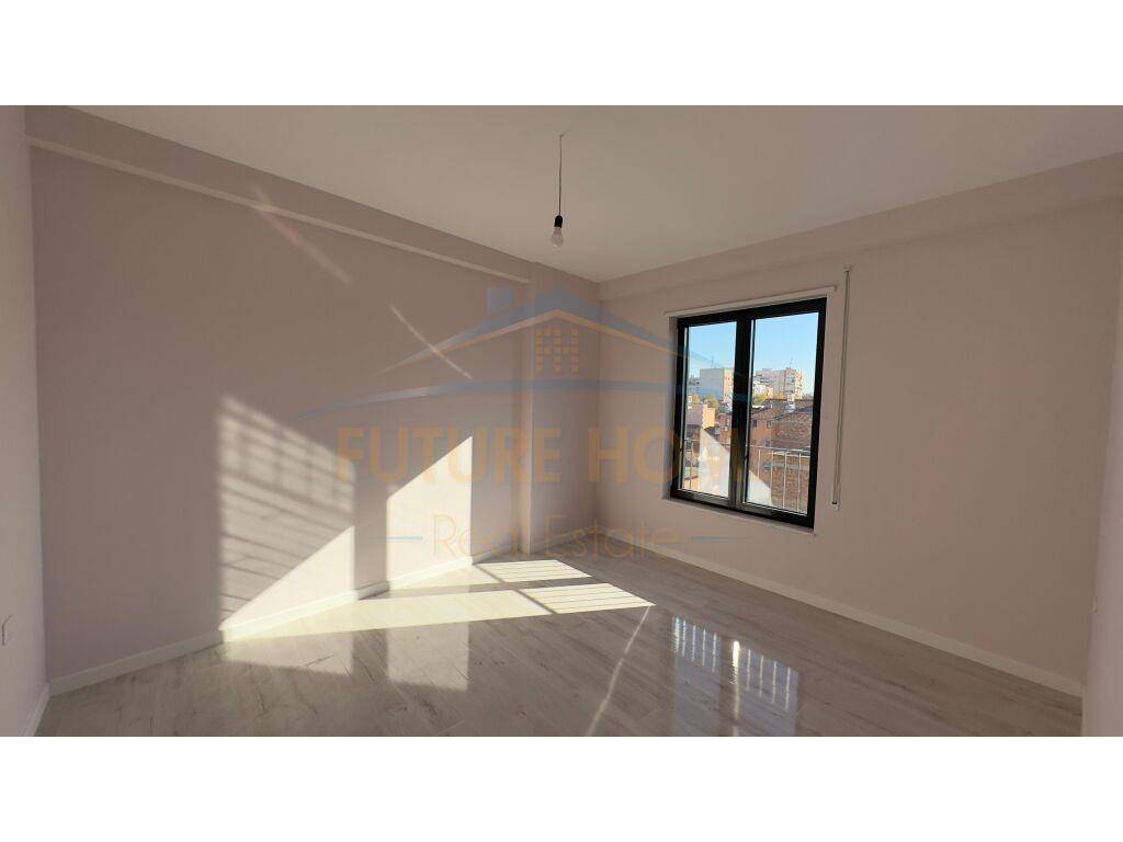 Apartament 2+1+Post Parkimi te Stacioni i Trenit