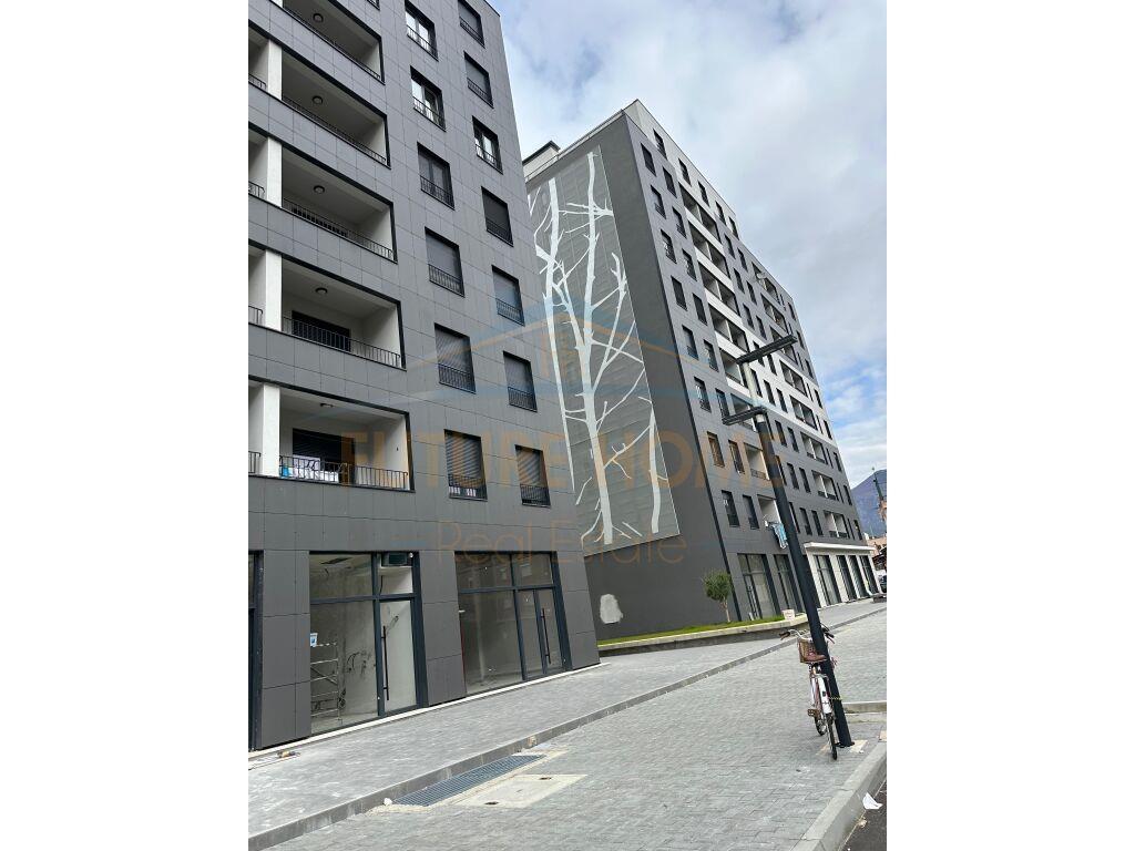 Apartament 2+1+Post Parkimi te Stacioni i Trenit