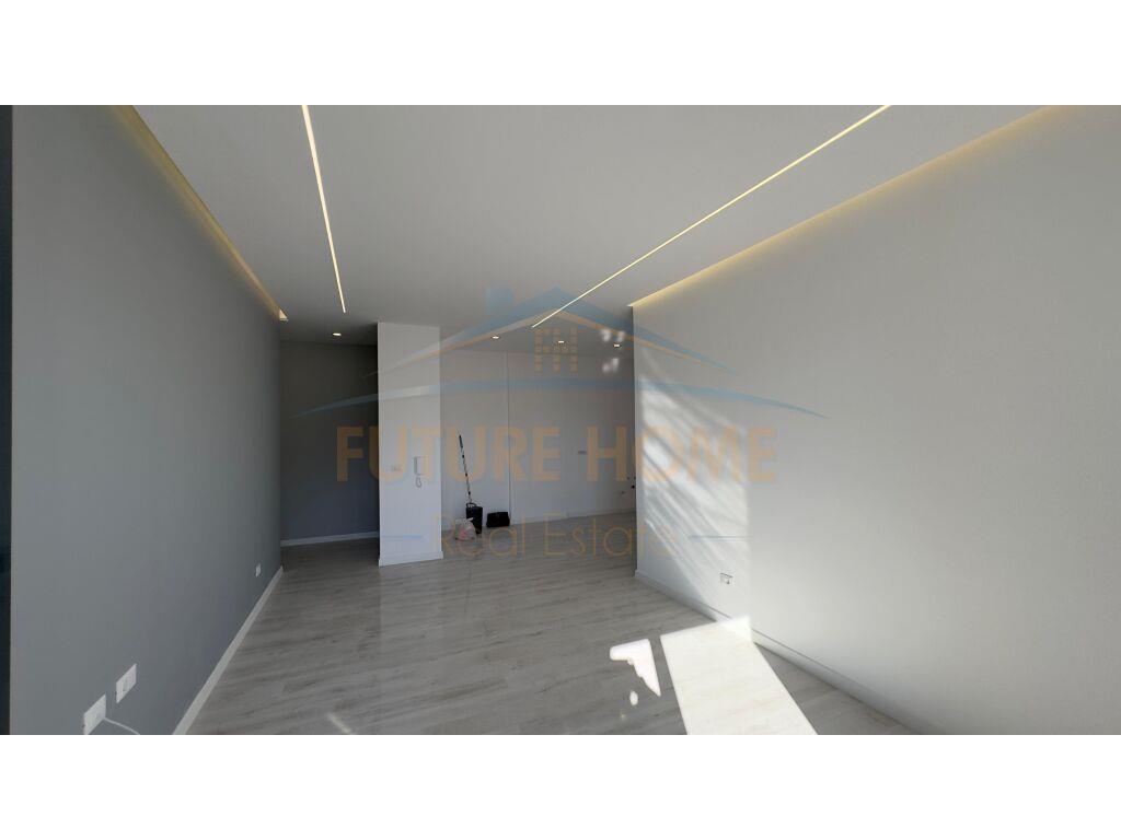 Apartament 2+1+Post Parkimi te Stacioni i Trenit