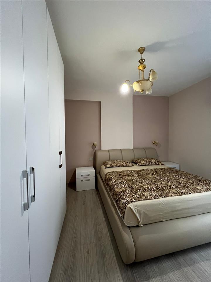 JEPET ME QERA APARTAMENT 2+1+2 TE KOMBINATI I PESHKUT