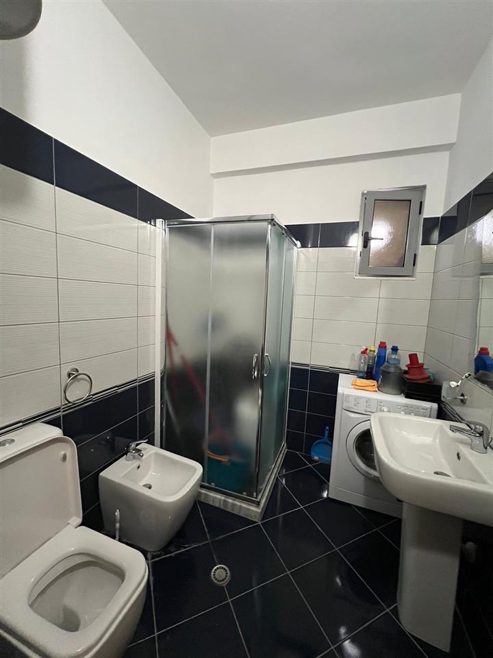 JEPET ME QERA APARTAMENT 2+1+2 TE KOMBINATI I PESHKUT
