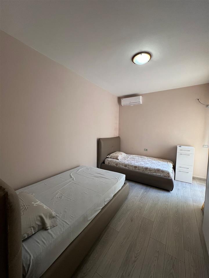 JEPET ME QERA APARTAMENT 2+1+2 TE KOMBINATI I PESHKUT