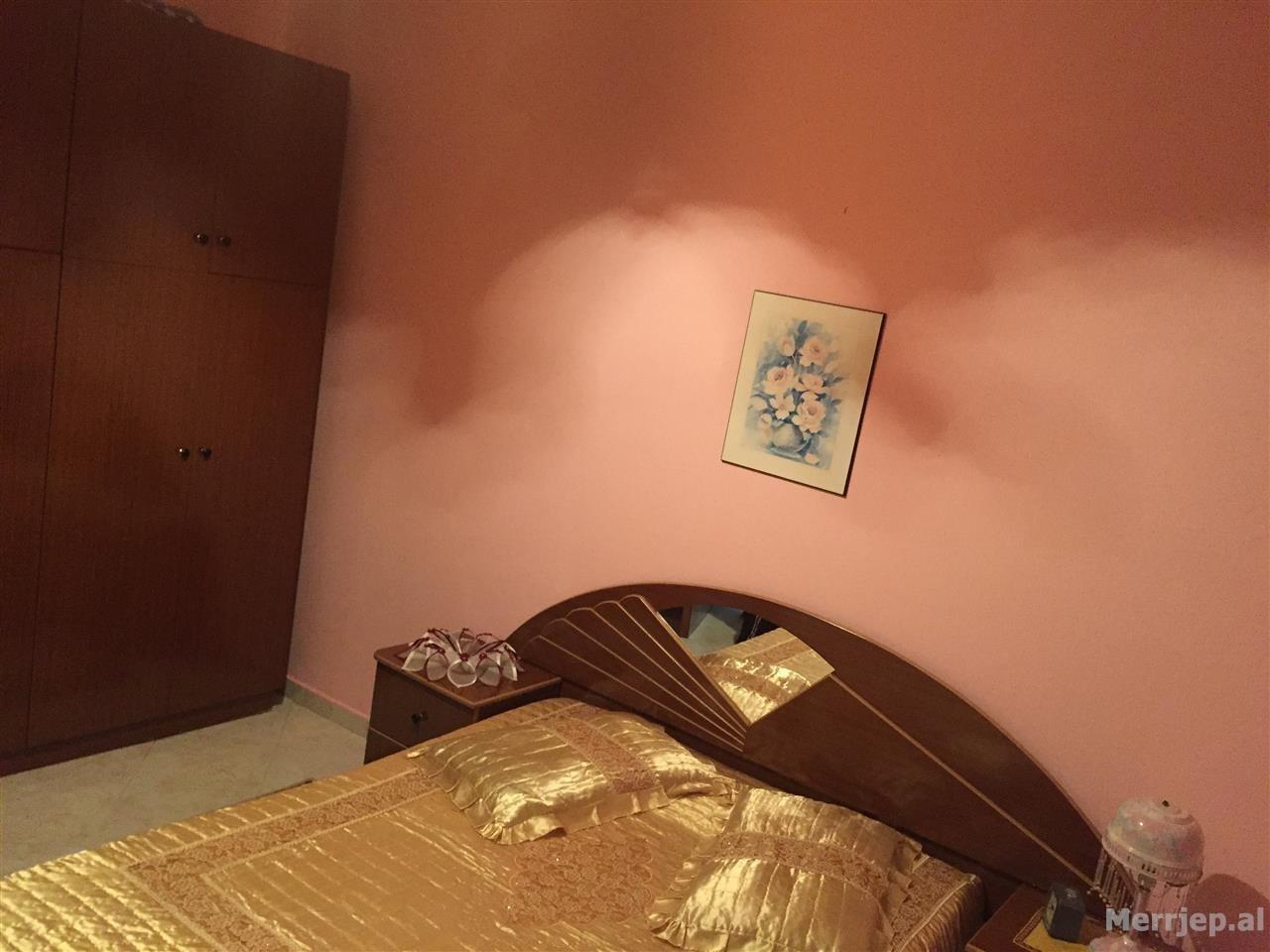 Shitet 3+1 pallat i ri 130m2, 95 milion lek