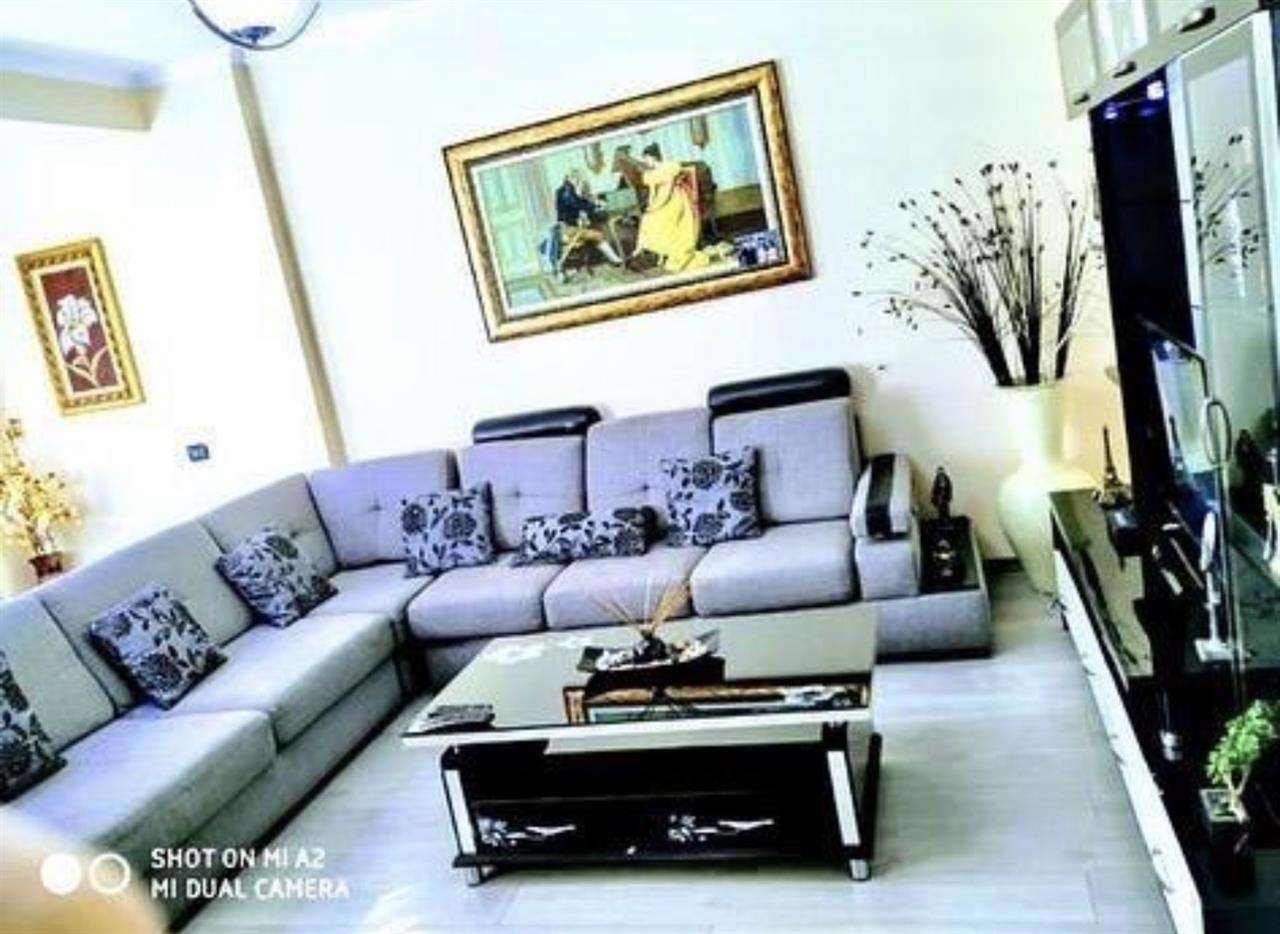 Qera Ditore 2+1+2 përball Delijorgji