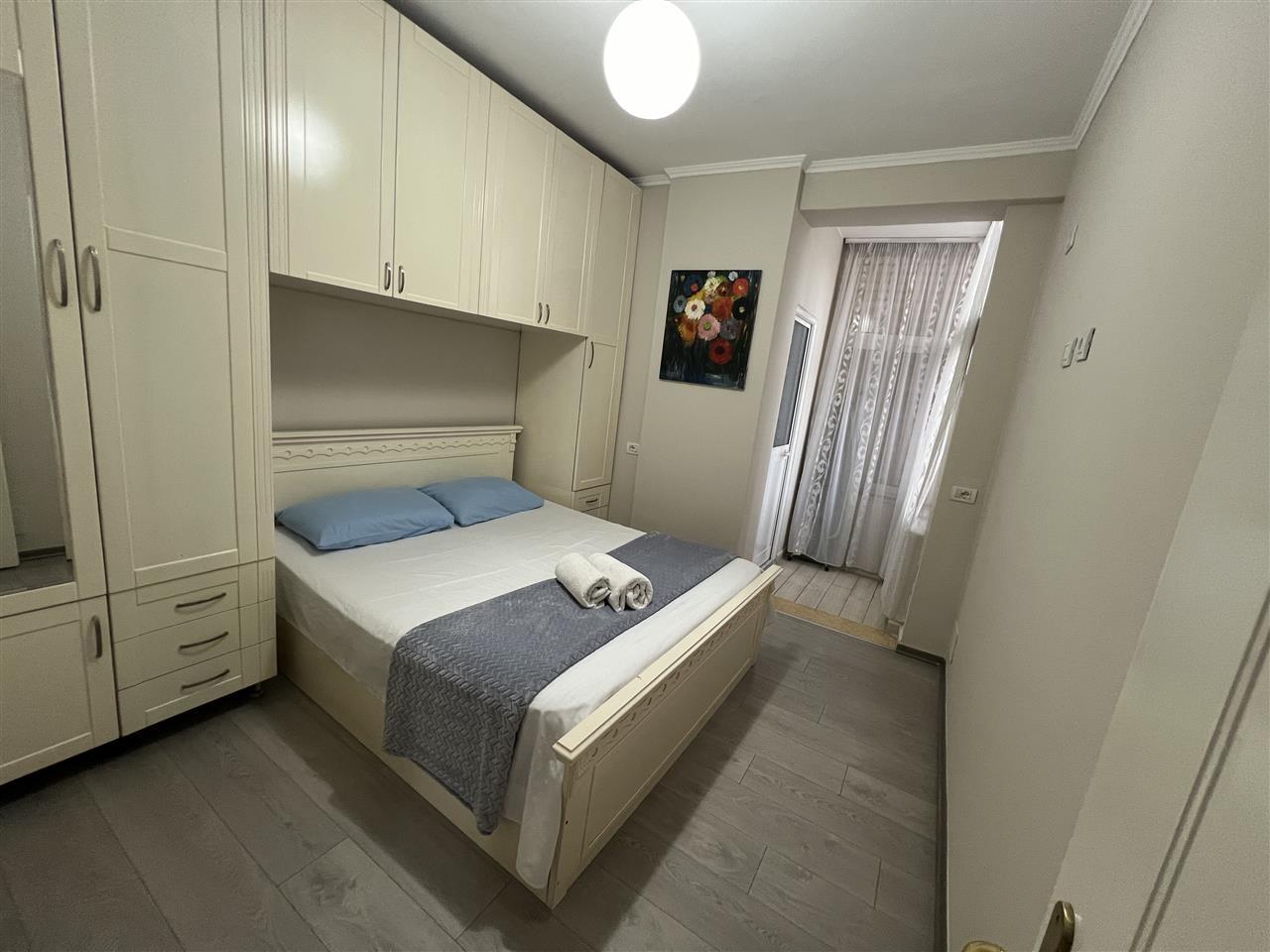 Qera Ditore 2+1+2 përball Delijorgji