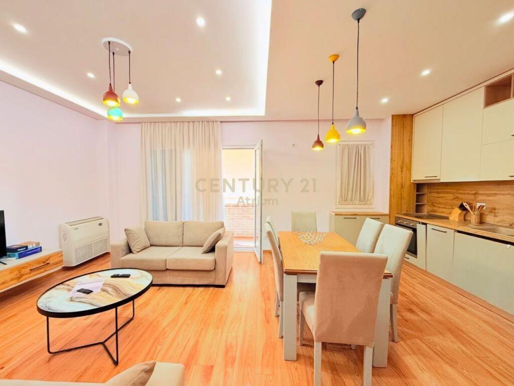 JEPET APARTAMENT 3+1+2 ME QIRA TEK LIQENI I THATE!