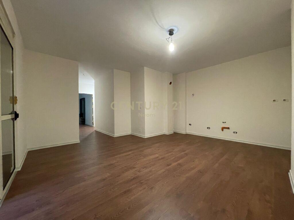 SHESIM APARTAMENT 1+1, LIQENI I THATE!!