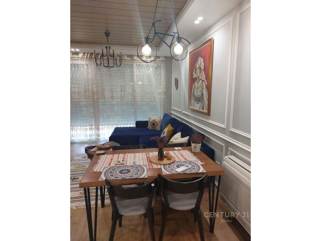 JAPIM ME QIRA APARTAMENT MODERN 2+1+2+ POST PARKIMI !