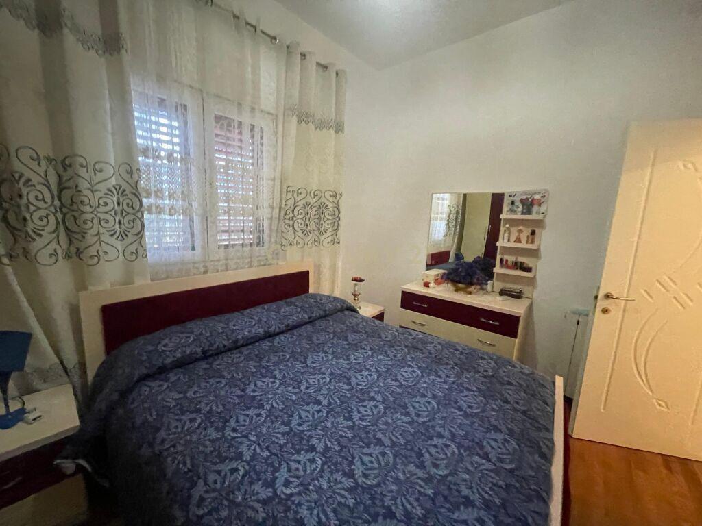 JAPIM ME QIRA APARTAMENT 2+1 + POST PARKIMI NE SHKOZET, DURR