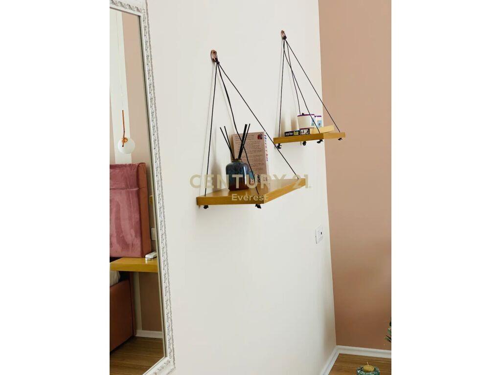 RRUGA E BARRIKADAVE, JAPIM APARTAMENT 1+1 PER QIRA