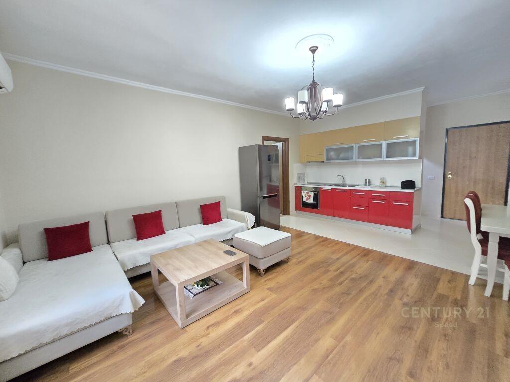 Shitet Apartament 2+1+2 Fresk € 125 000