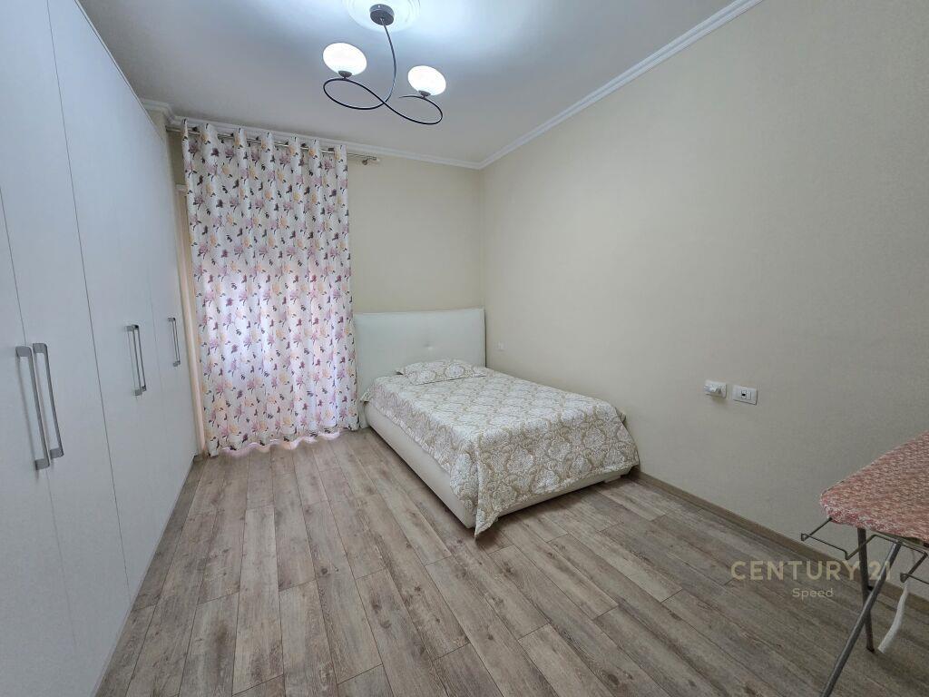 Shitet Apartament 2+1+2 Fresk € 125 000