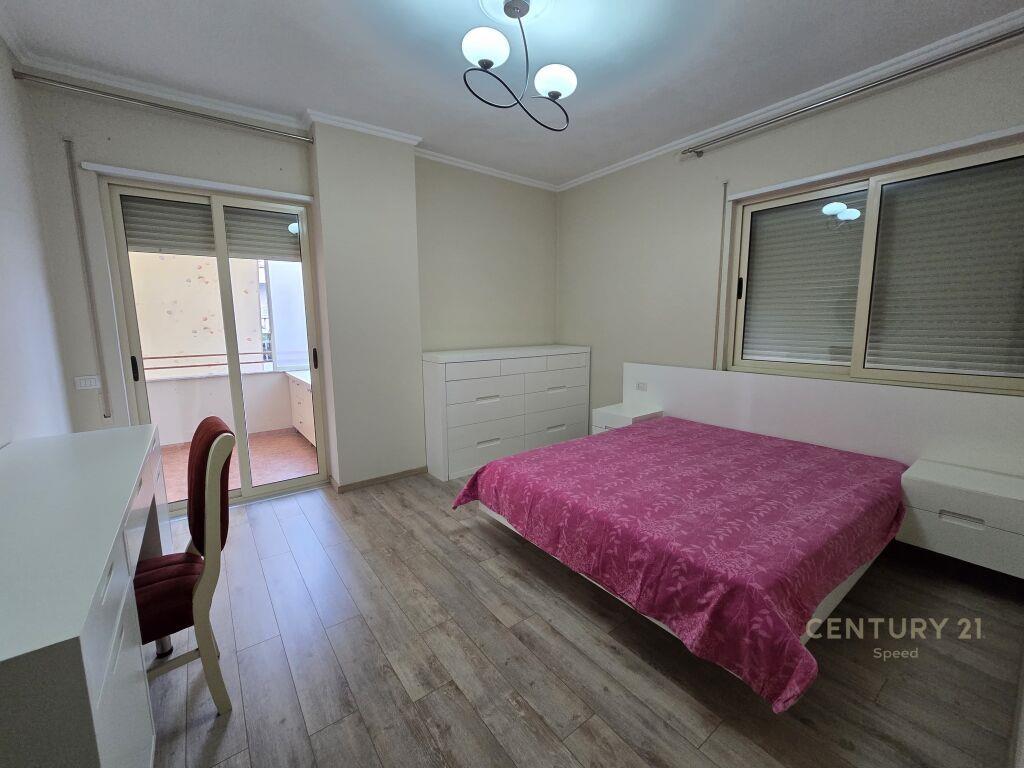 Shitet Apartament 2+1+2 Fresk € 125 000