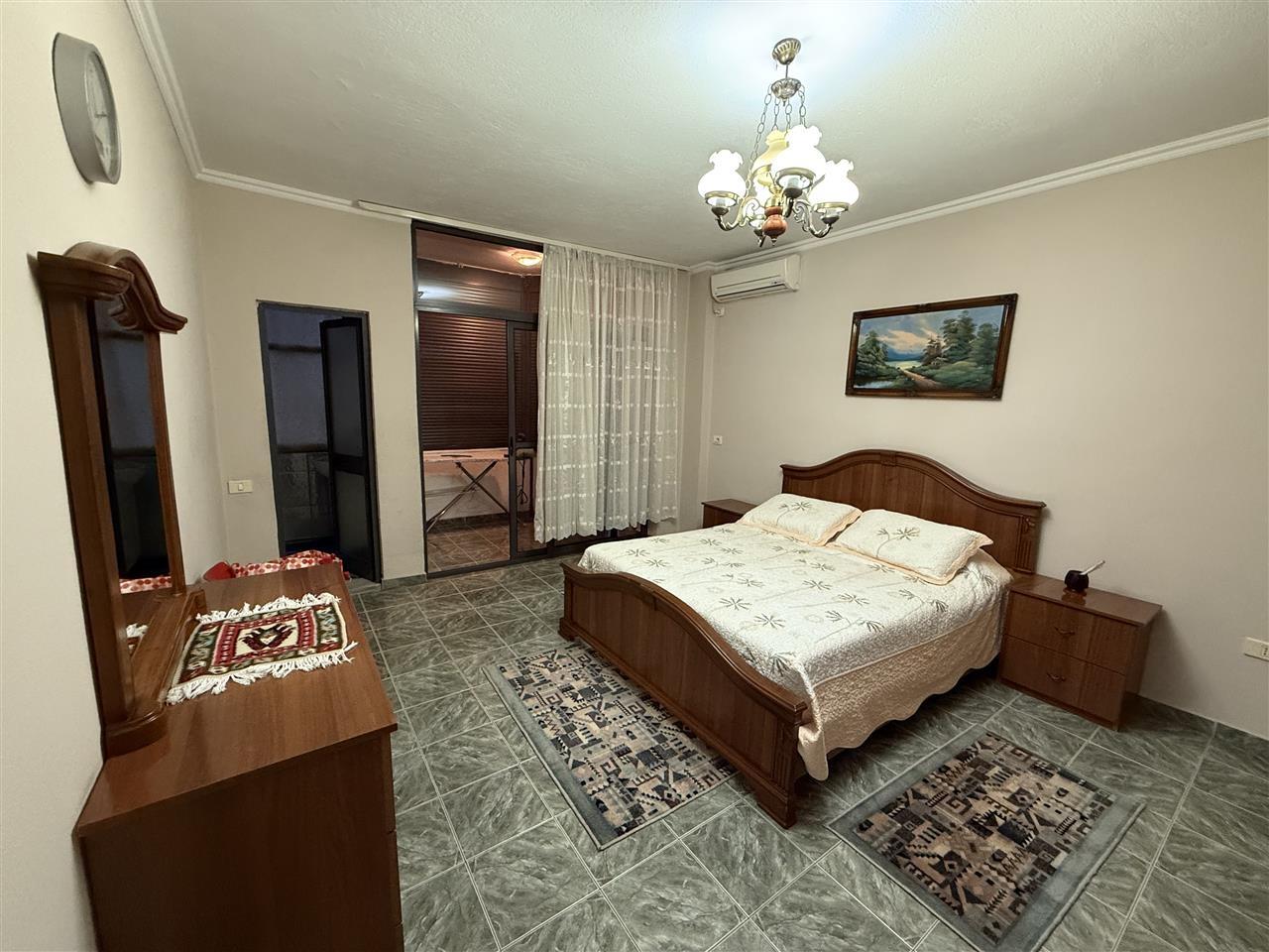 Apartament 2+1+2 tek 21 Dhjetori pas Universitetit Mesdhetar