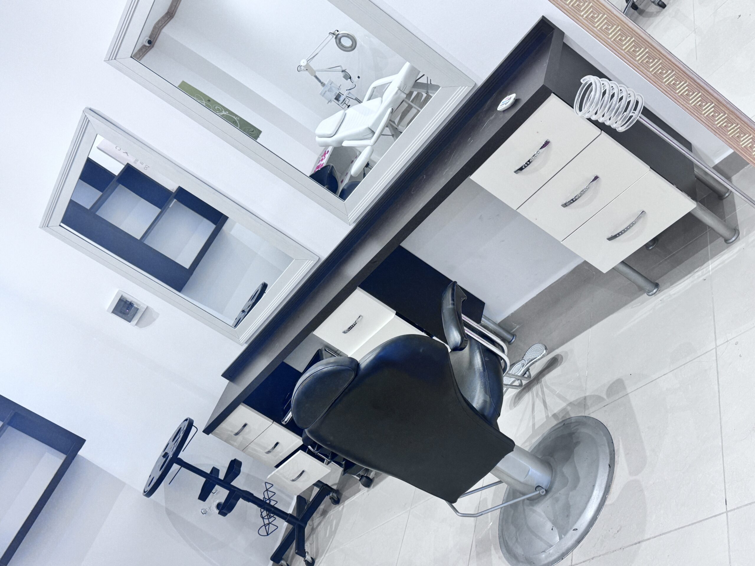 Dyqan 48Metra2 esht ne form katerore!