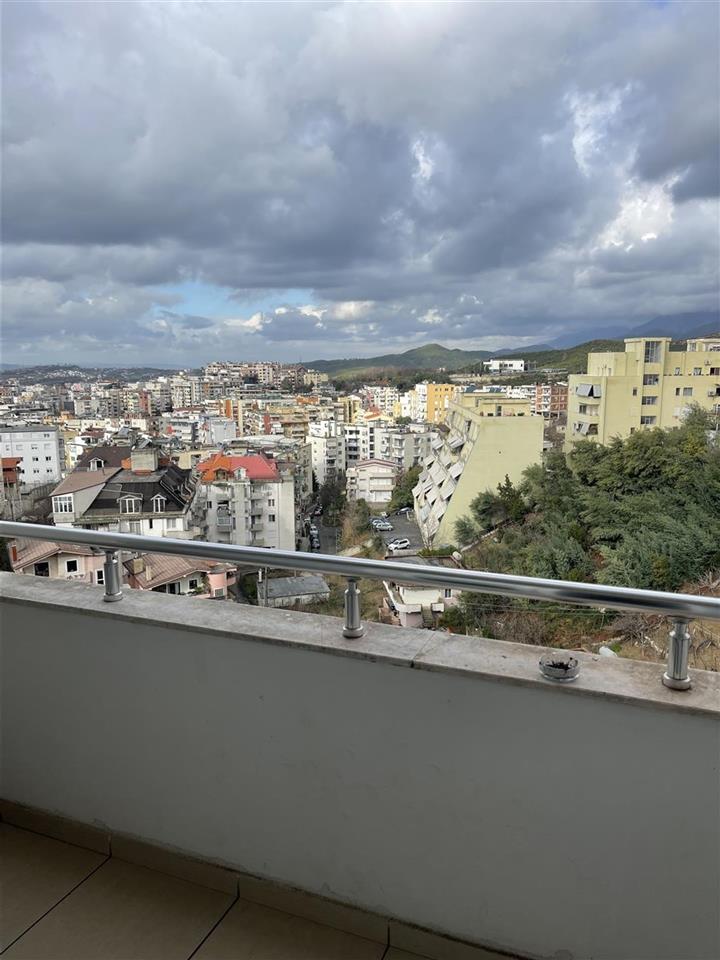 Apartament 2+1 me qera Fresku
