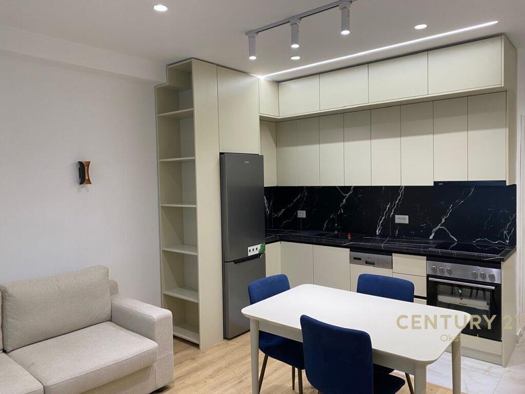 Japim me qira apartament 1+1, ne Astir!