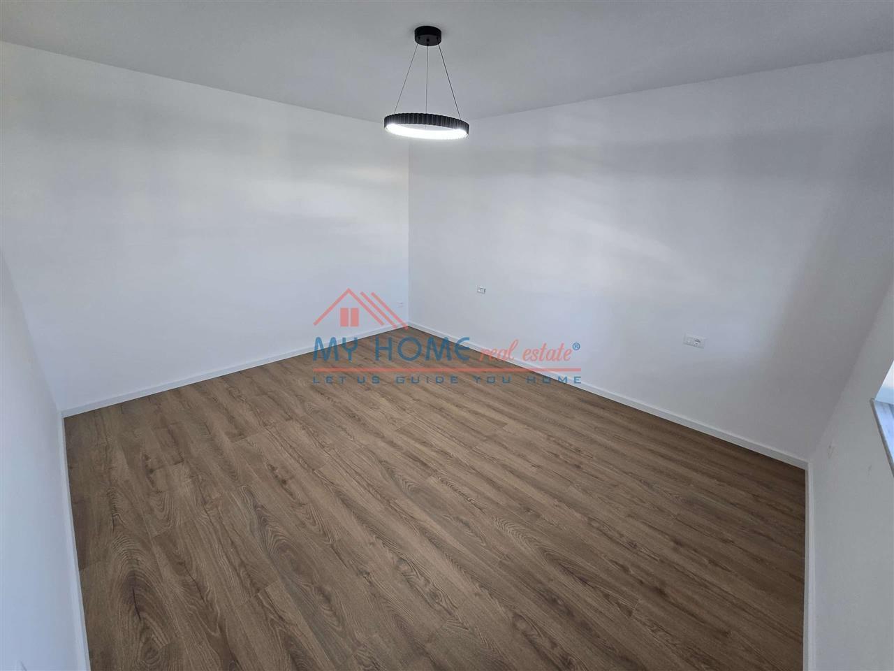 Apartament 2+1 Ne Shitje Te 21 dhjetori Tirane