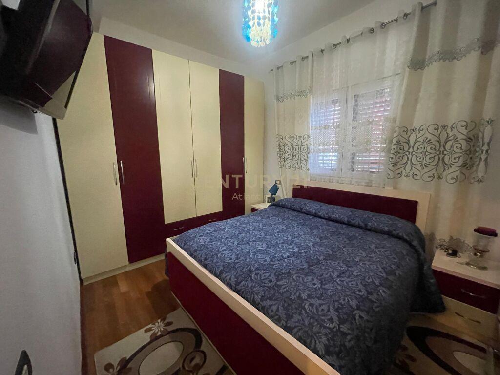 JAPIM ME QIRA APARTAMENT 2+1 + POST PARKIMI NE SHKOZET, DURR