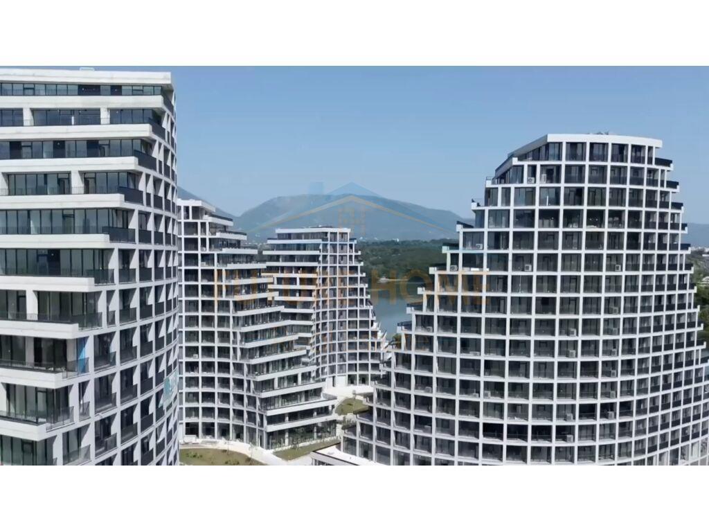 Shitet apartament 2+1+2+post parkimi Lake View