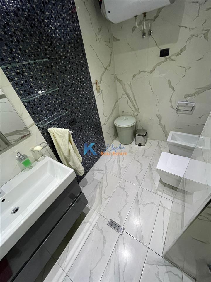 2+1 per qira te Bulevardi Zogu I