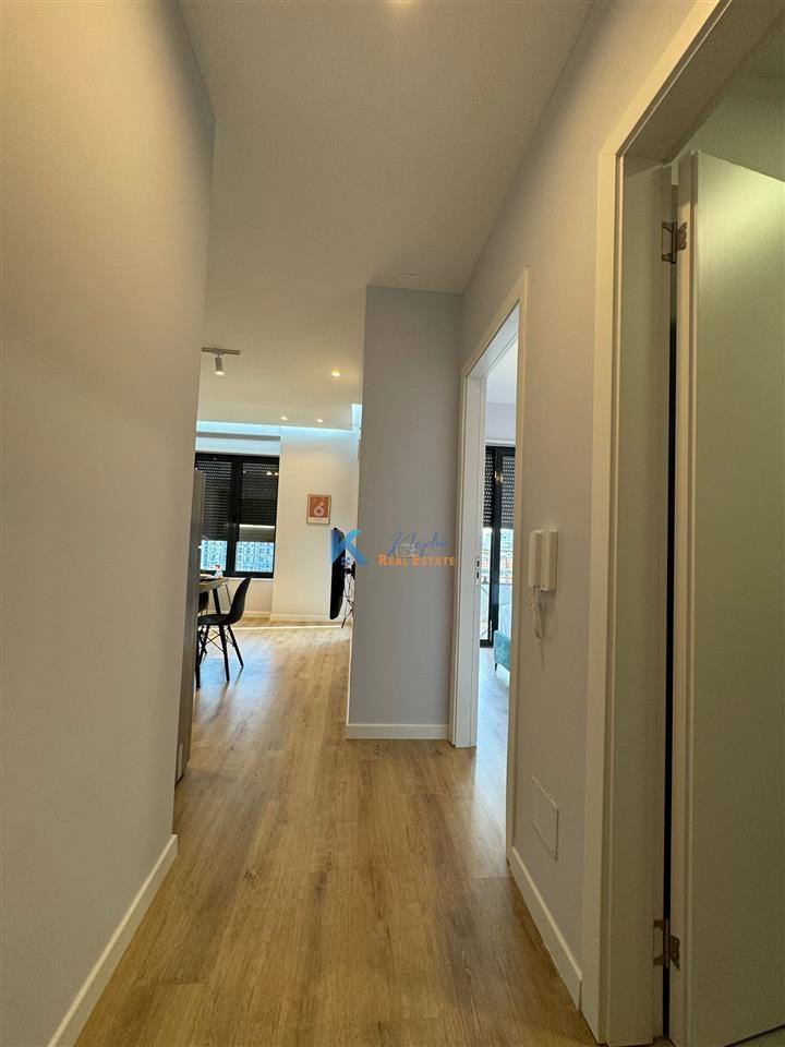 1+1 afer Stacionit te Trenit