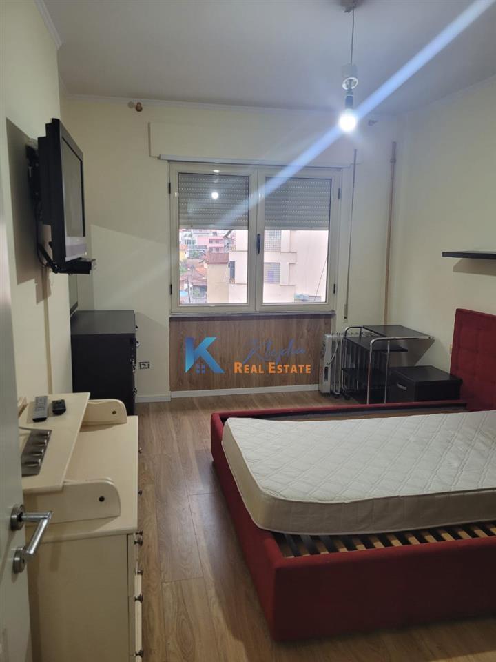 2+1 per qira te Rruga e Barrikadave